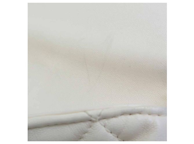 Bolsa de mão Chanel em couro e pele Off-White - vista 7