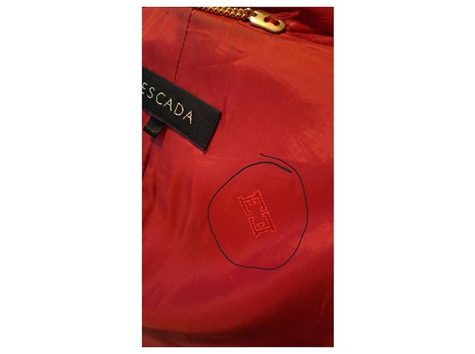 Blazer Escada in pelle rossa con decorazioni di perline - vista 5