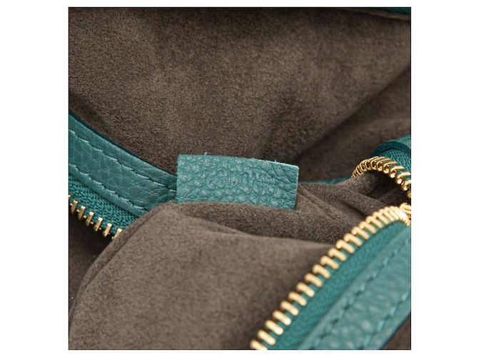 Sac à main Louis Vuitton Monogram Mahina Selene MM - vue 6