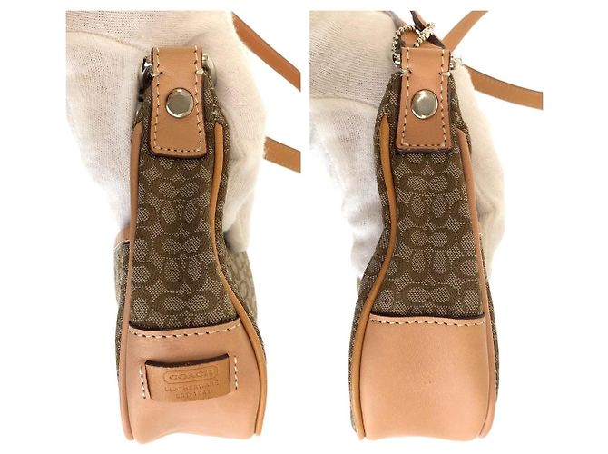 COACH Mini Signature Canvas Schultertasche - Ansicht 7