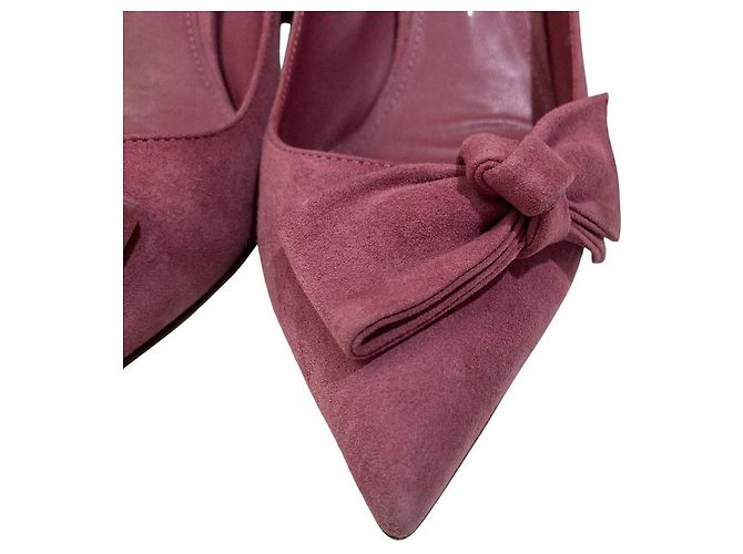 Décolleté a punta in camoscio con nastro Salvatore Ferragamo - vista 4