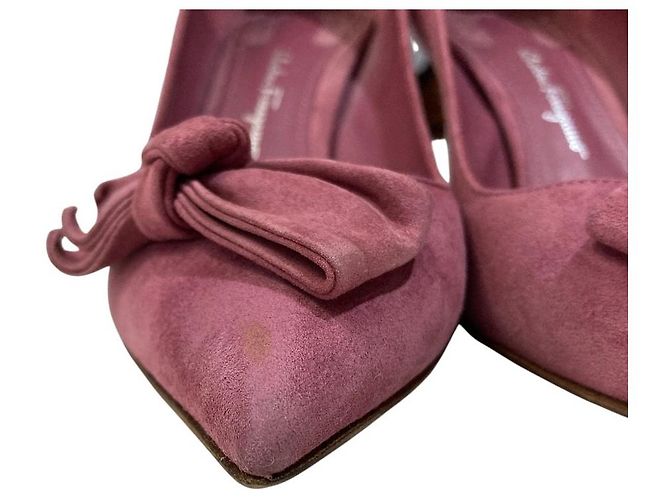 Décolleté a punta in camoscio con nastro Salvatore Ferragamo - vista 5