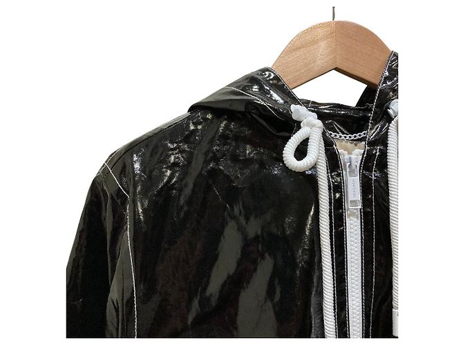 Michael Kors PVC-beschichteter Mantel mit Kapuze - Ansicht 2