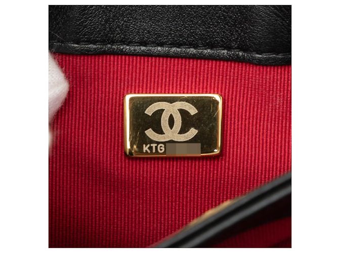 Bolsa de Ombro Chanel Coco Mark Matelassé com Corrente - vista 6