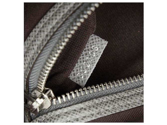 Bolsa de Ombro Louis Vuitton Taiga Roman MM - vista 11
