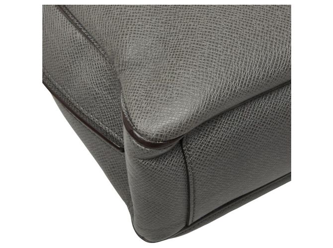 Bolsa de Ombro Louis Vuitton Taiga Roman MM - vista 7