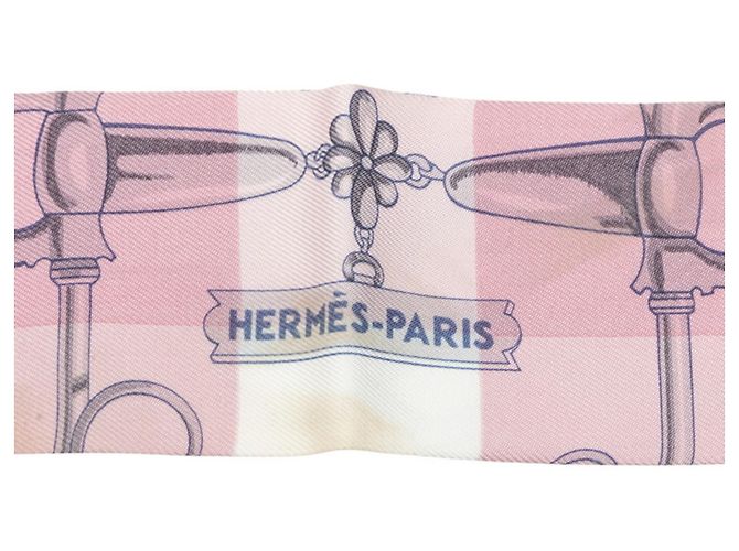 Hermès Lenço Twilly Hermes em seda rosa - vista 2
