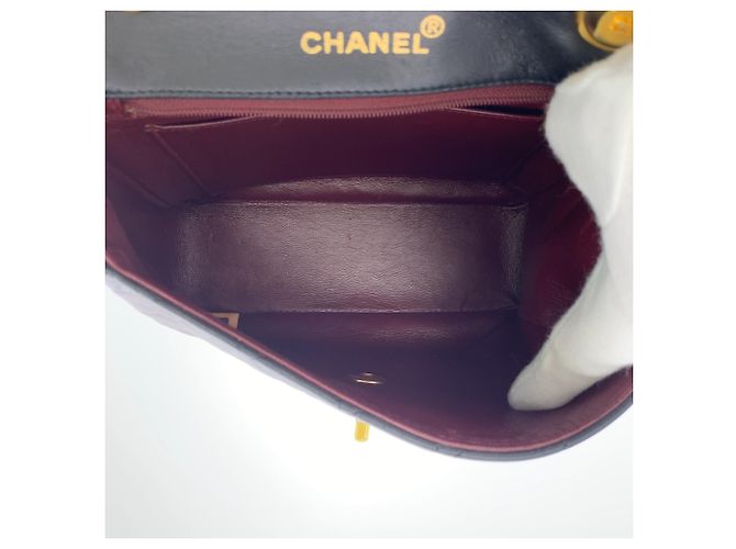 Bolsa Chanel Matelassé Coco Mark Turnlock - vista 10