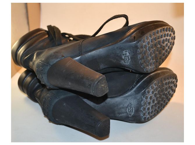 Tod's Schwarze Leder-Schnürstiefeletten mit Absatz - Ansicht 5