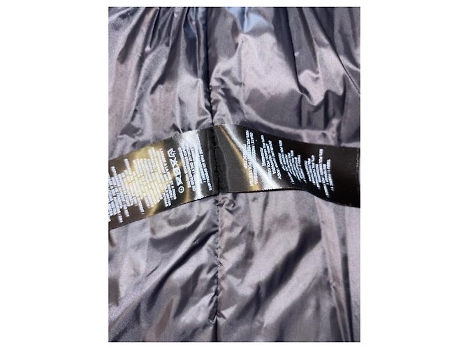 Colete acolchoado Balmain com cinto de couro envernizado e couro em preto e branco - vista 10