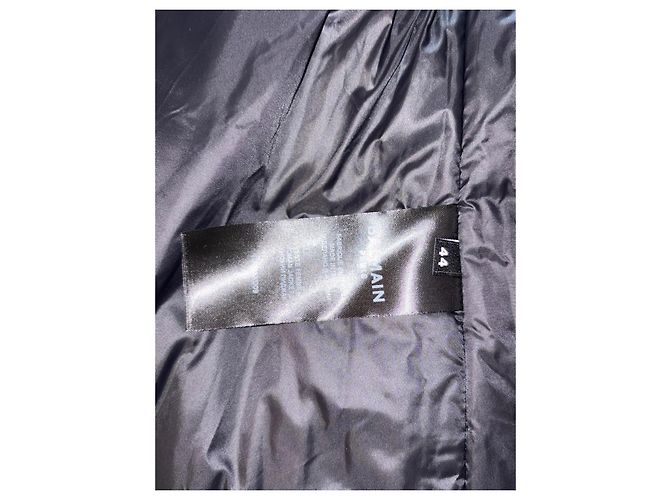 Colete acolchoado Balmain com cinto de couro envernizado e couro em preto e branco - vista 9