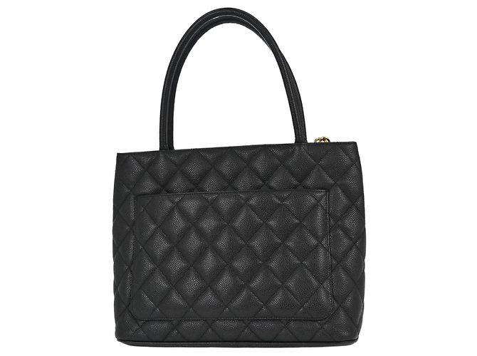 Chanel Medallion Quilted Caviar - vista 2