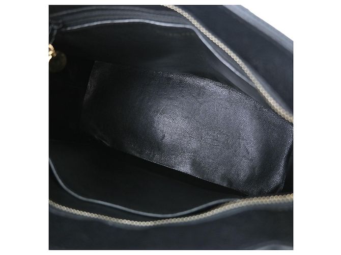 Chanel Medallion Quilted Caviar - vista 3