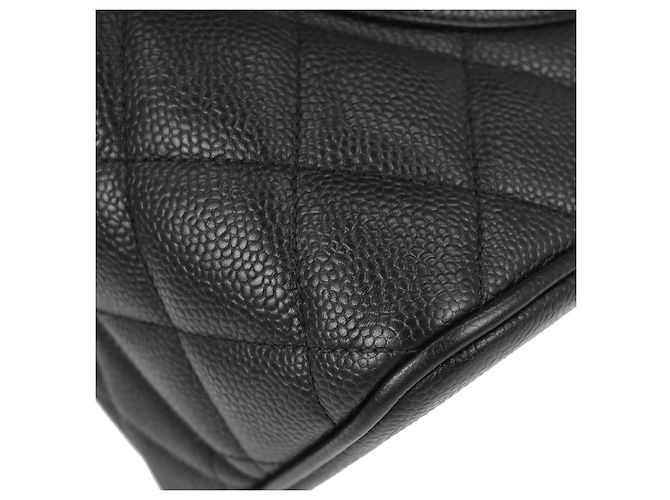 Chanel Medallion Quilted Caviar - vista 7