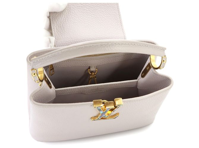 Bolsa Louis Vuitton Capucines BB - vista 6