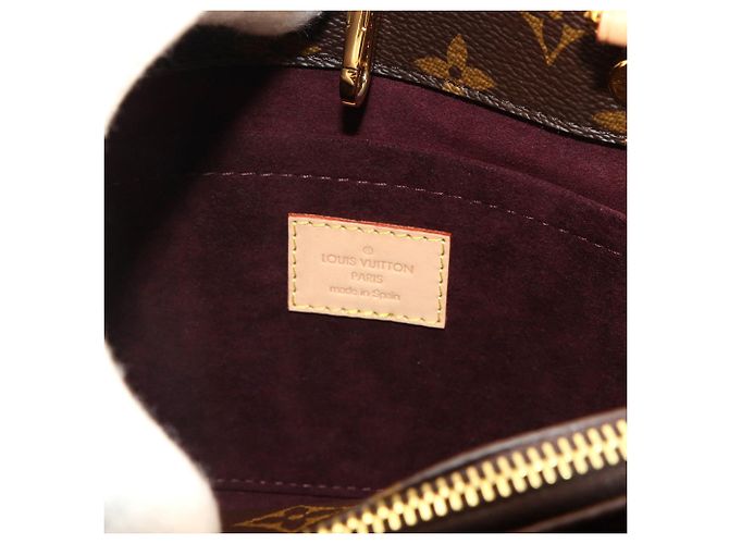 Louis Vuitton Montaigne BB Monogram Handbag - view 9