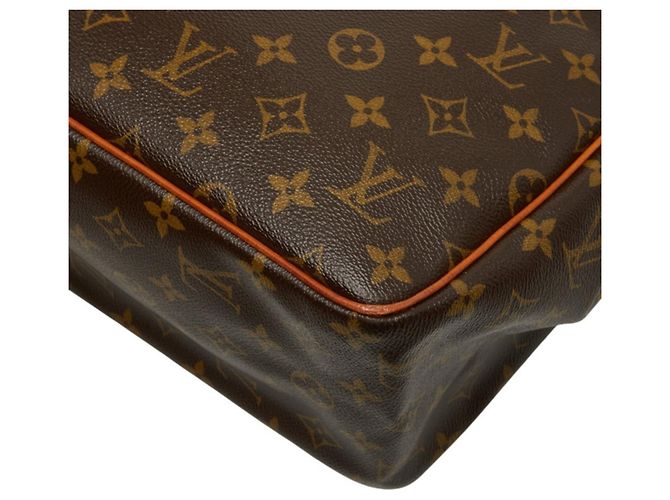 Louis Vuitton Monogram Batignolles Vertical Tote Bag - view 6