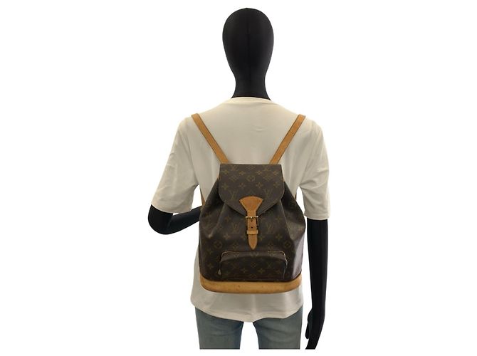 Mochila Louis Vuitton Monogram Montsouris MM - vista 7