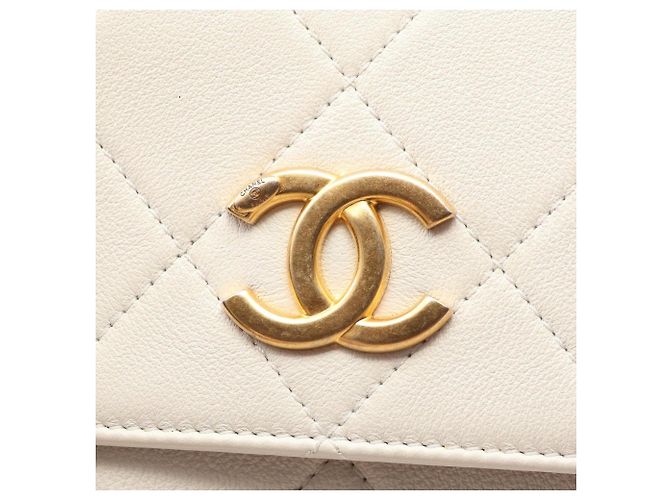 Sac à épaule Chanel Matelassé avec fausses perles - vue 8