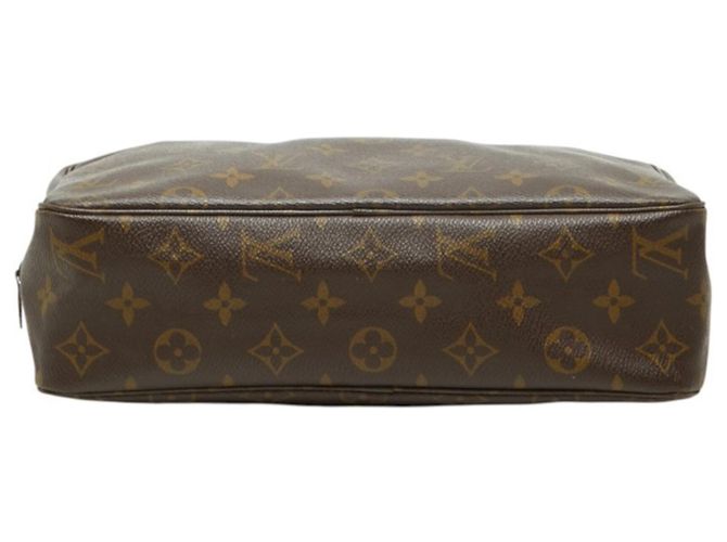Louis Vuitton Monogram Trousse Toilette 28 Clutch Bag - vista 3