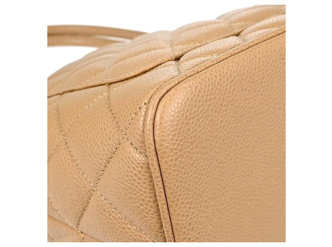 Chanel Medallion Quilted Caviar - vista 6