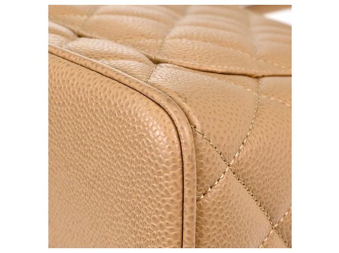 Chanel Medallion Quilted Caviar - vista 7