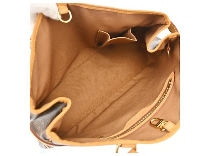 Louis Vuitton Batignolles Monogram Canvas Horizontal - view 3