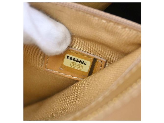 Chanel Medallion Quilted Caviar - vista 5
