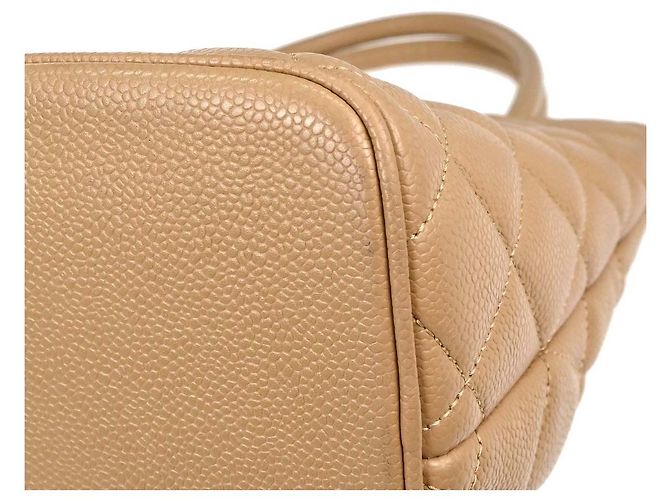 Chanel Medallion Quilted Caviar - vista 7
