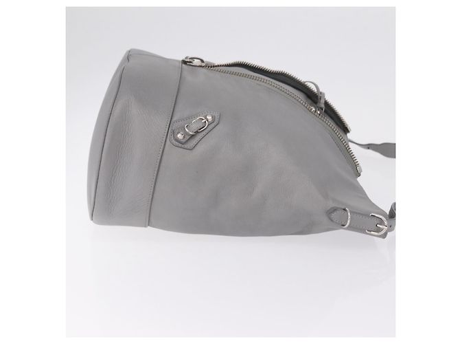 Balenciaga Papier Drop Bucket Leather - vista 3