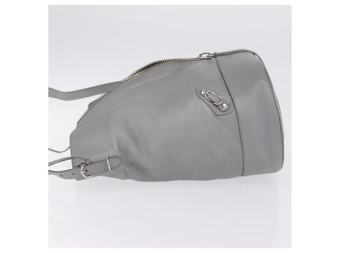 Balenciaga Papier Drop Bucket Leather - vista 4
