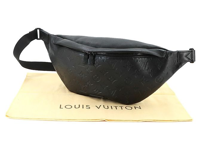 Louis Vuitton Monogram Shadow Discovery Bumbag PM - vista 2