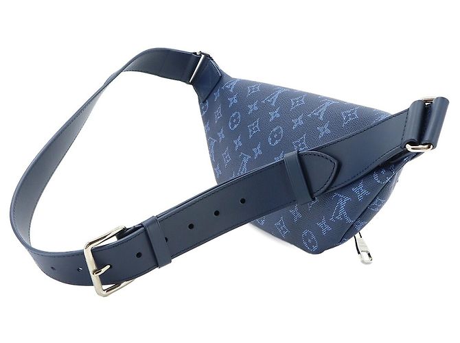 Louis Vuitton Monogram Heritage Rush Bumbag - view 3