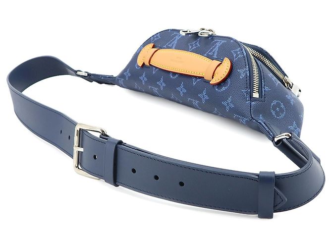 Louis Vuitton Monogram Heritage Rush Bumbag - view 5