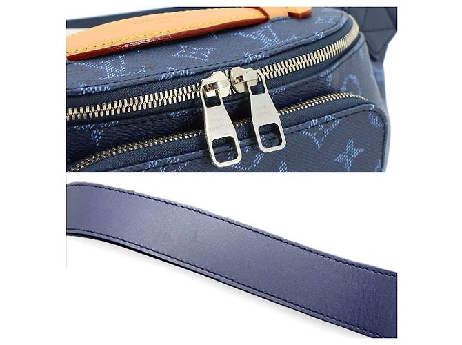 Louis Vuitton Monogram Heritage Rush Bumbag - view 8