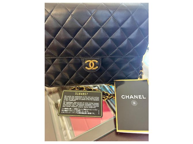 Timeless Chanel Classic Flap Bag Schwarz Lammleder - Ansicht 2