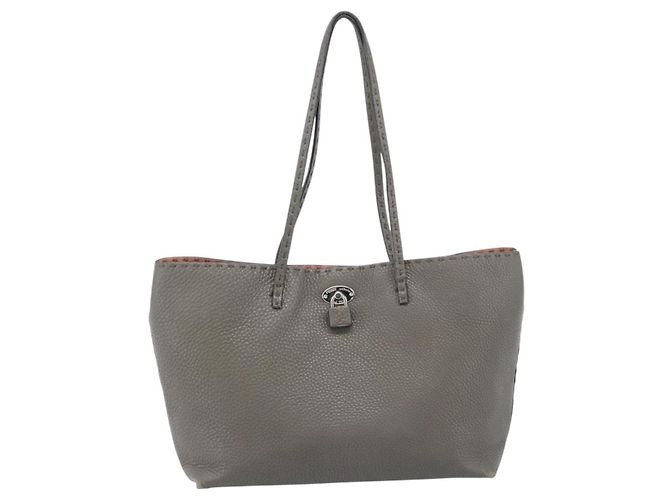 Fendi Selleria Carla Leather Medium - view 2