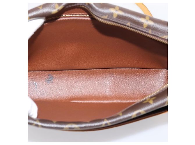 Louis Vuitton Trocadero Monogram Canvas 30 - vista 6