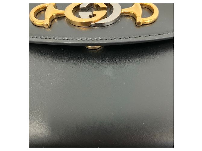 Borsa a tracolla con catena in pelle GUCCI Zumi - vista 16
