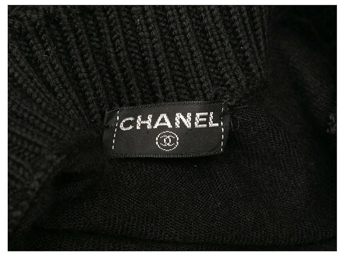 Chanel Pullover aus Woll-Kaschmir-Mischung in Schwarz mit 3D-Kamelie Größe US S - Ansicht 4