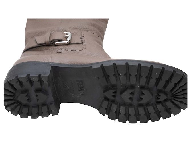 Botas altas con hebilla Fendi Taupe Talla 39 - vista 5