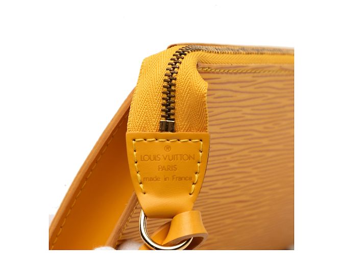 Bolso de hombro Louis Vuitton Epi Pochette Accessoires Amarillo - vista 5