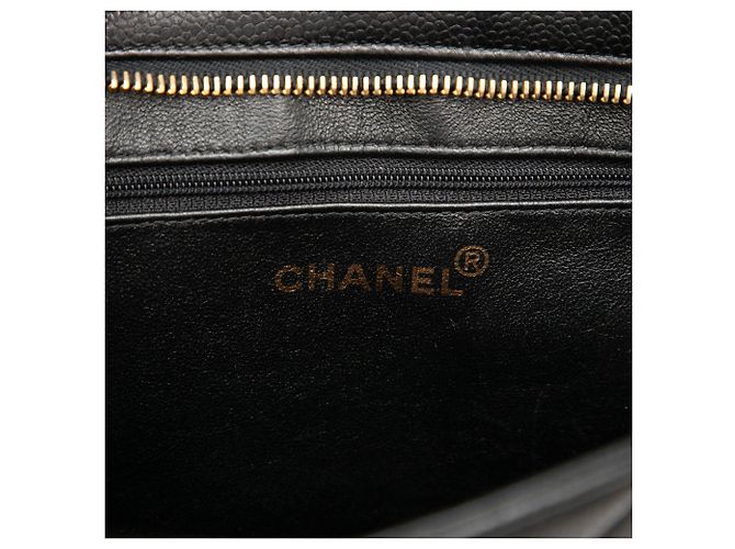 Bolso Tote Chanel Caviar Medallion Negro - vista 5