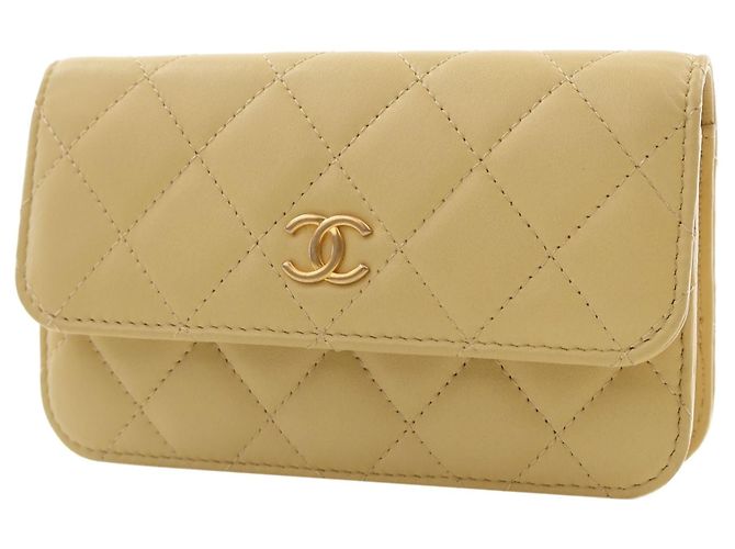 Gelbe Chanel CC gesteppte Lammleder-Clutch mit Kette und Crossbody-Gurt - Ansicht 10