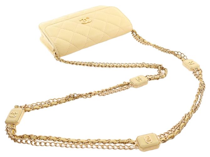 Gelbe Chanel CC gesteppte Lammleder-Clutch mit Kette und Crossbody-Gurt - Ansicht 6