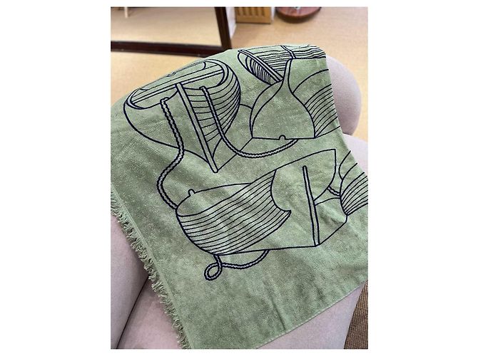 Sciarpa Hermès in cashmere verde - vista 2