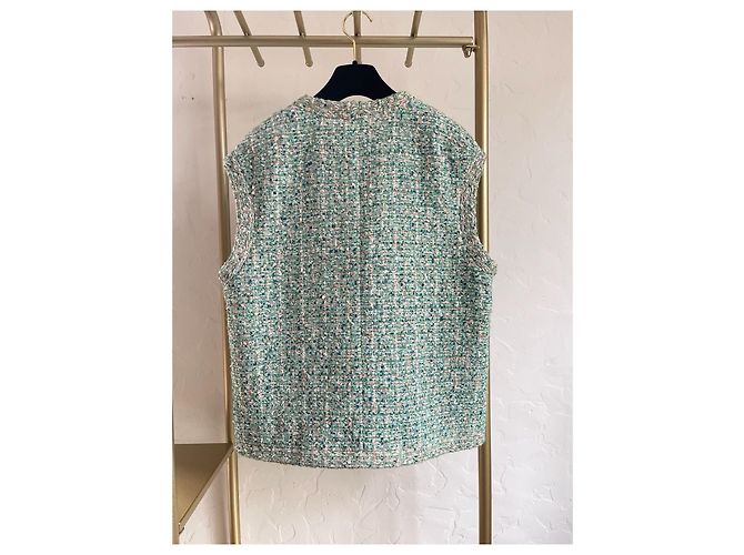 Chaqueta sin mangas de tweed verde Chanel 19S - vista 2