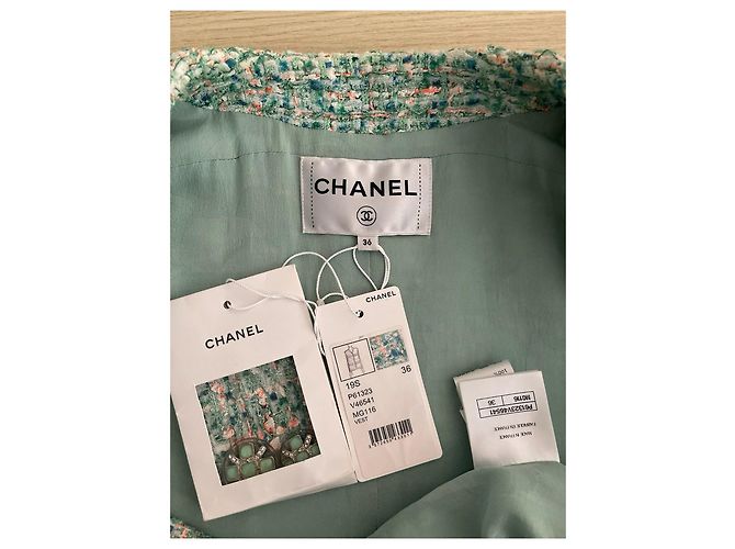 Chaqueta sin mangas de tweed verde Chanel 19S - vista 3