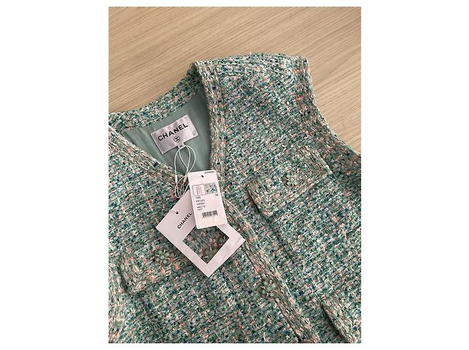 Chaqueta sin mangas de tweed verde Chanel 19S - vista 4