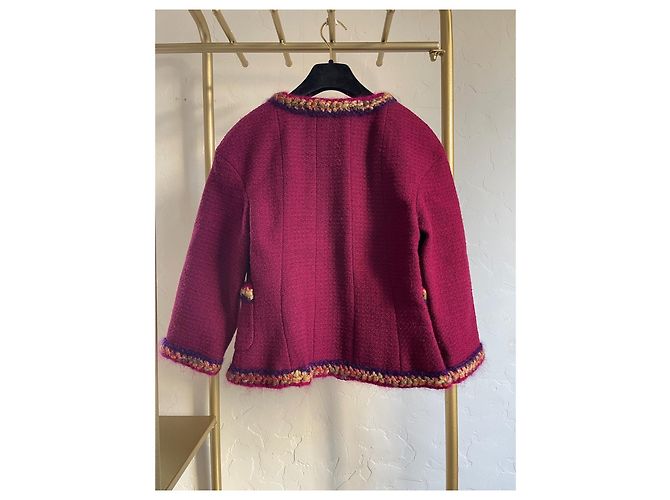 Chanel Bouclé Tweed Jacke in Burgundy Größe 34 - Ansicht 2